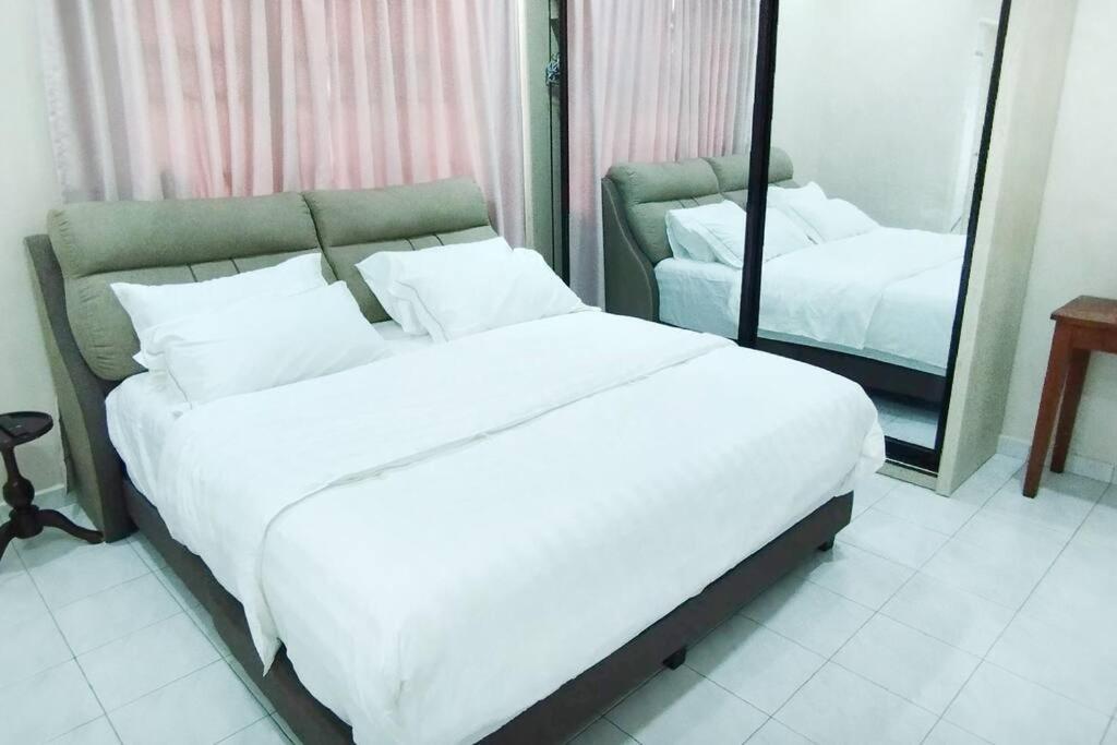 Rawang Conner Lot Homestay Luaran gambar